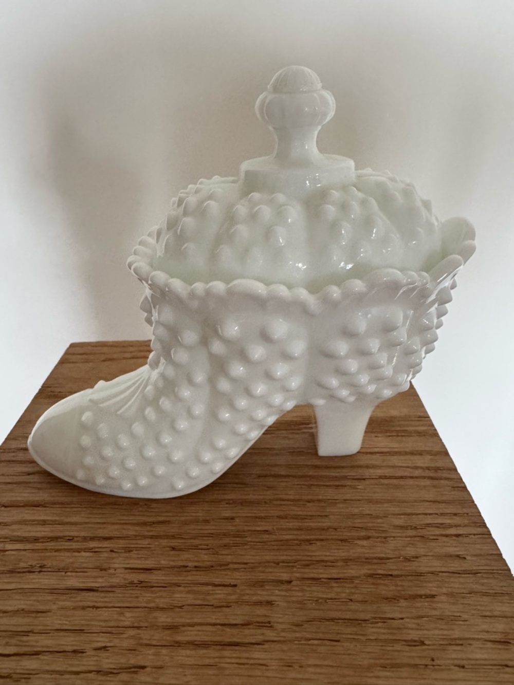 Fenton White Hobnail Milk Glass Shoe with Lid - Picture 2 of 3